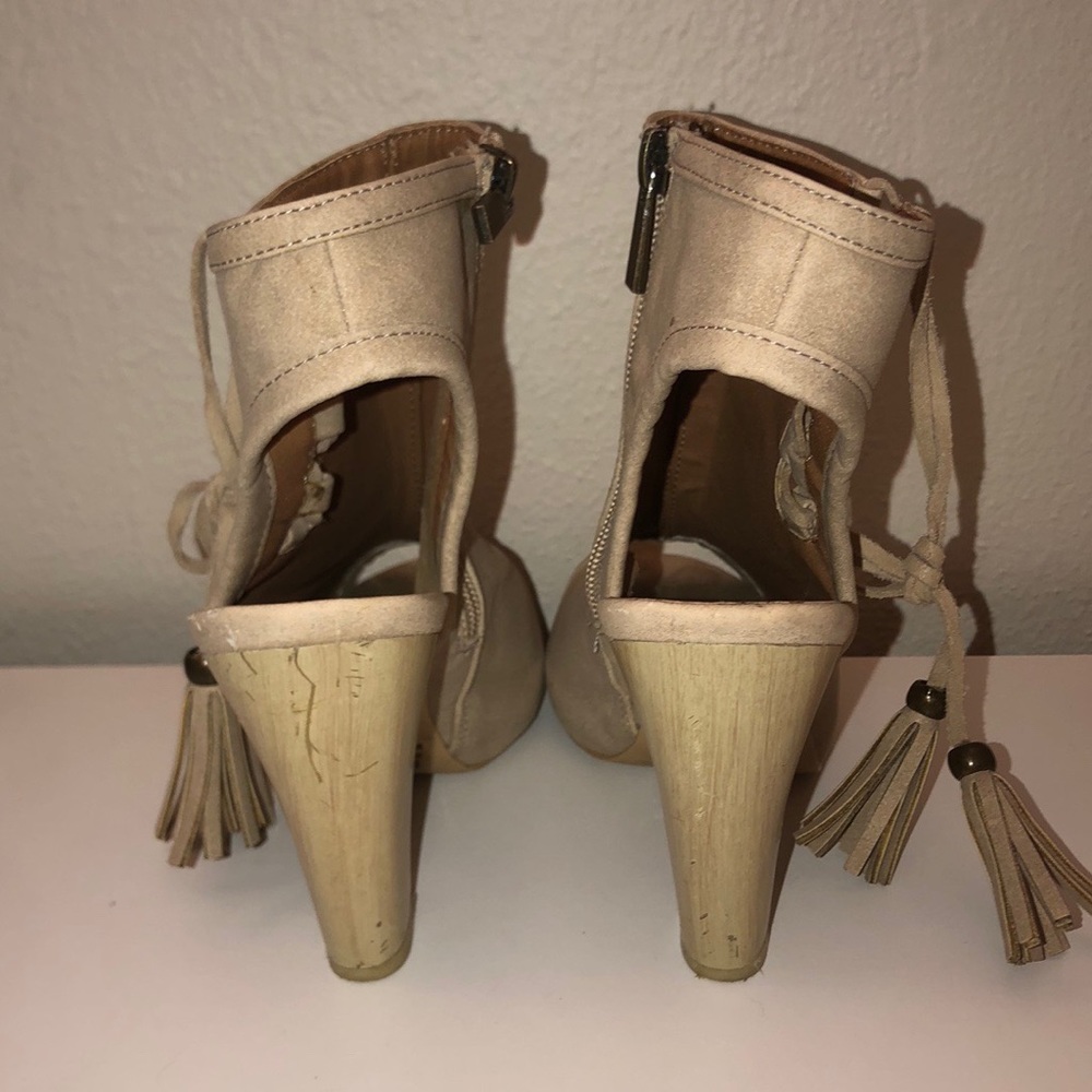 𝐓𝐀𝐍 𝐁𝐎𝐎𝐓𝐈𝐄𝐒 𝐖/ 𝐓𝐀𝐒𝐒𝐄𝐋𝐒 - Picture 6 of 11